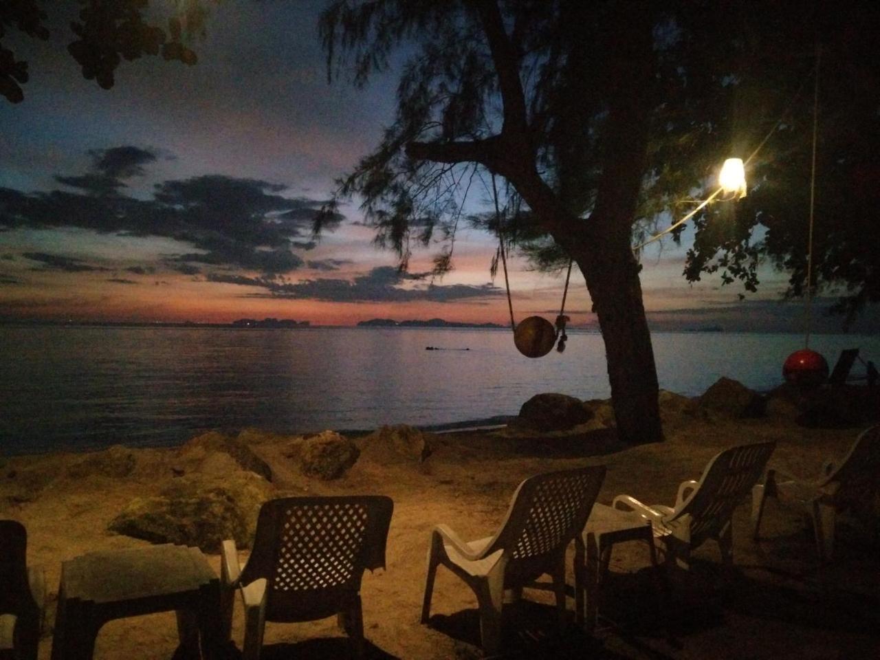 Andaman Beach Resort Koh Jum Dış mekan fotoğraf